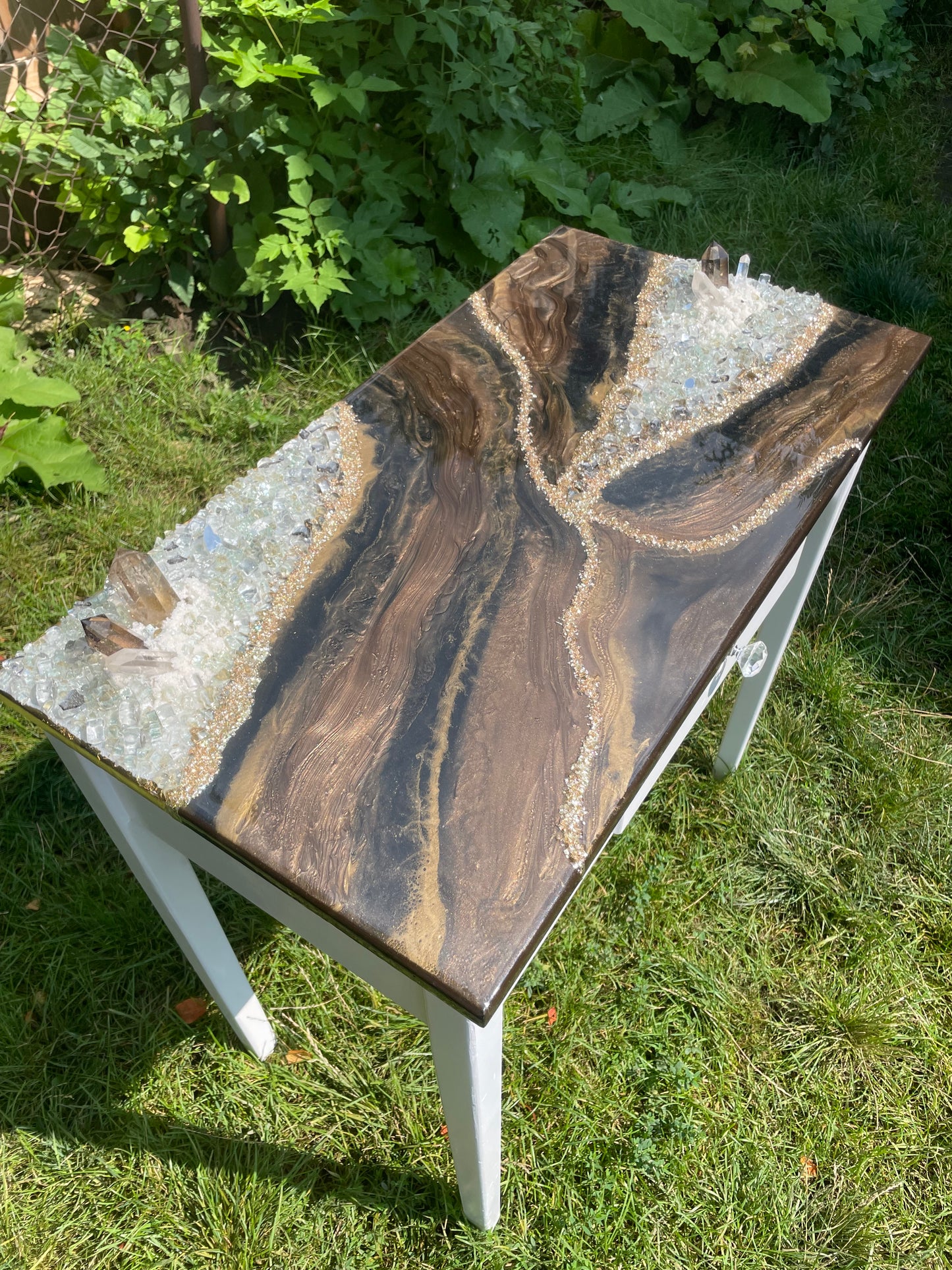 Table with smoky quartz and clear quartz